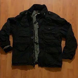 Authentic US Army field jacket polyfill